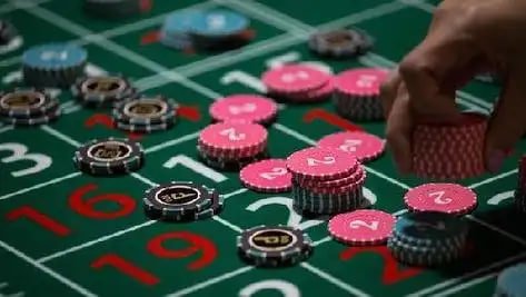 antarmuka kontrol taruhan dan pengaturan game Gonzo's Quest di satelittogel
